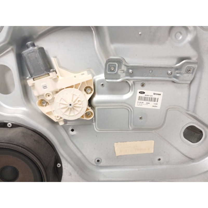 Recambio de elevalunas delantero derecho para ford focus ii (da_, hcp, dp) 1.6 referencia OEM IAM 984697203  