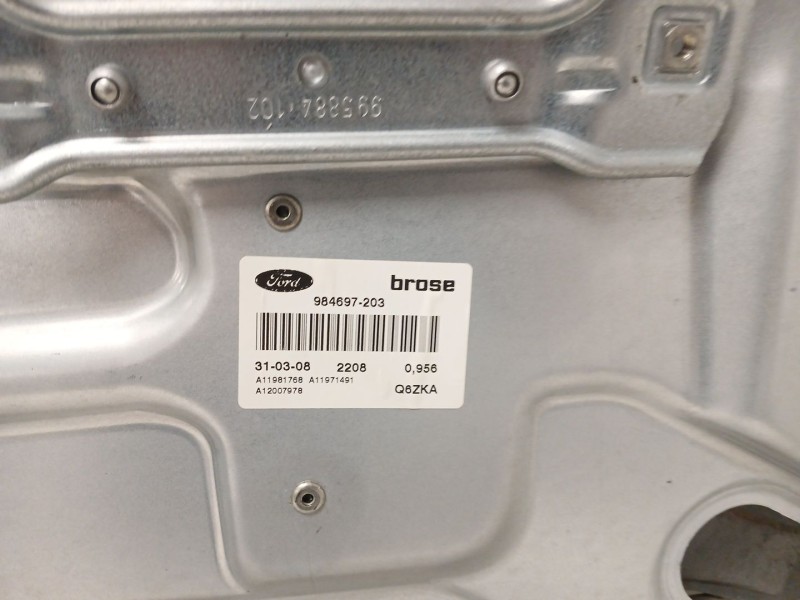Recambio de elevalunas delantero derecho para ford focus ii (da_, hcp, dp) 1.6 referencia OEM IAM 984697203  
