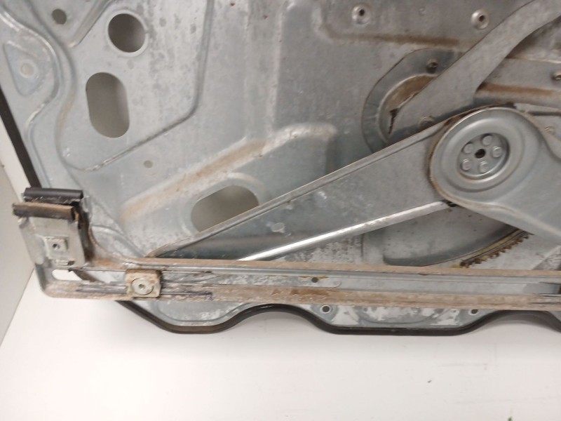 Recambio de elevalunas delantero derecho para ford focus ii (da_, hcp, dp) 1.6 referencia OEM IAM 984697203  