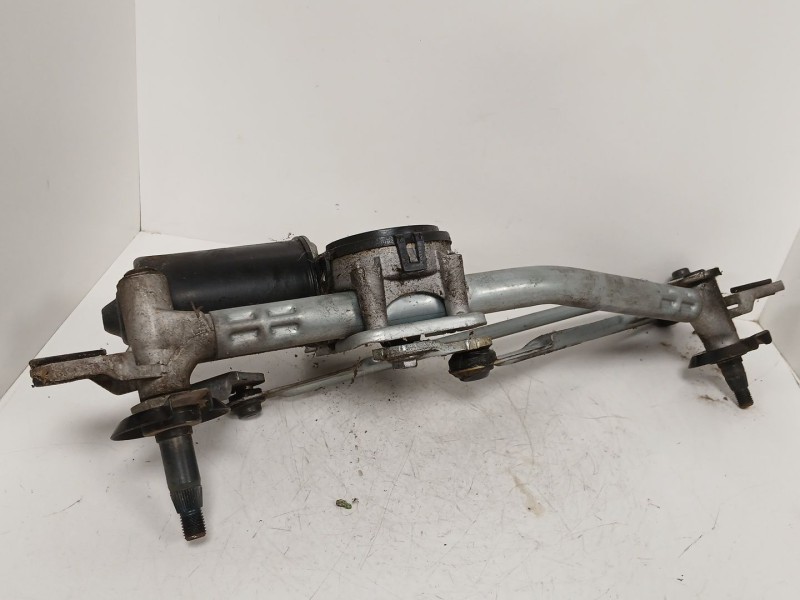 Recambio de motor limpia delantero para kia cee´d (jd) 1.6 crdi 110 referencia OEM IAM   