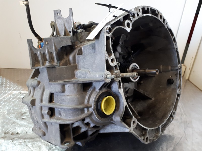 Recambio de caja cambios para renault megane ii berlina 5p confort authentique referencia OEM IAM ND0001  
