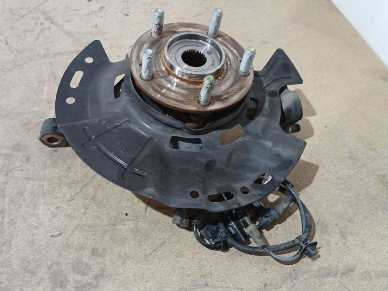 Recambio de mangueta delantera derecha para hyundai i30 (pde, pd, pden) 1.5 referencia OEM IAM   