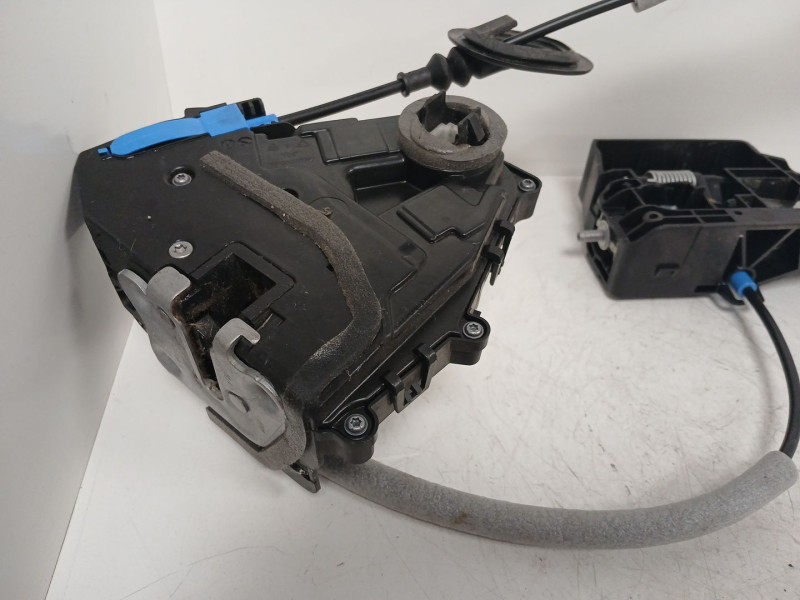 Recambio de cerradura puerta delantera derecha para nissan townstar furgoneta/monovolumen (xfk) 1.3 referencia OEM IAM   