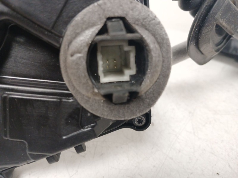 Recambio de cerradura puerta delantera derecha para nissan townstar furgoneta/monovolumen (xfk) 1.3 referencia OEM IAM   