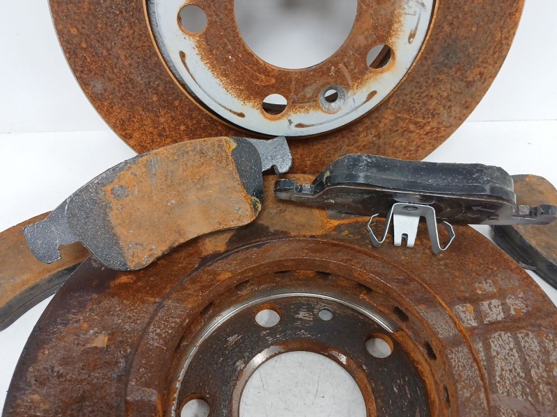 Recambio de disco freno delantero para nissan townstar furgoneta/monovolumen (xfk) 1.3 referencia OEM IAM   