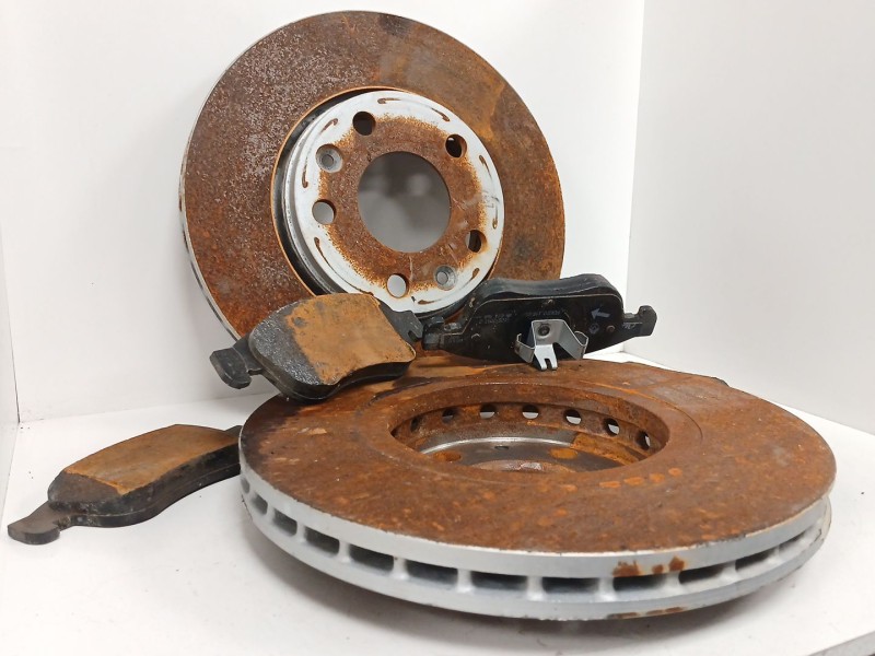 Recambio de disco freno delantero para nissan townstar furgoneta/monovolumen (xfk) 1.3 referencia OEM IAM   