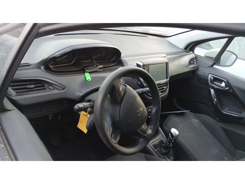 peugeot 208 i (ca_, cc_) del año 2019 peugeot 208 i (ca_, cc_) del año 2019