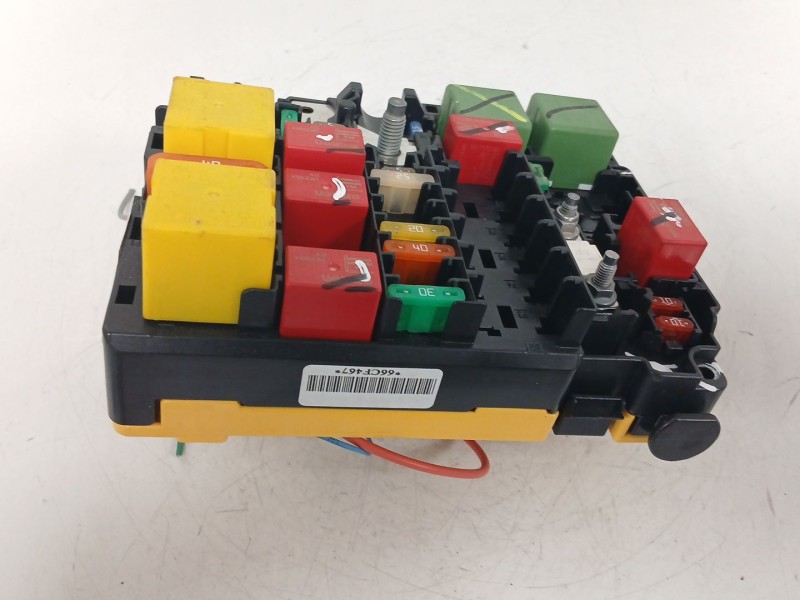 Recambio de caja reles / fusibles para peugeot 208 i (ca_, cc_) 1.2 vti 82 referencia OEM IAM 9804848480  