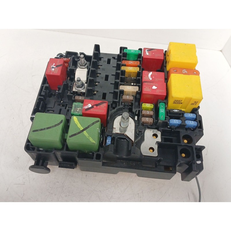 Recambio de caja reles / fusibles para peugeot 208 i (ca_, cc_) 1.2 vti 82 referencia OEM IAM 9804848480  