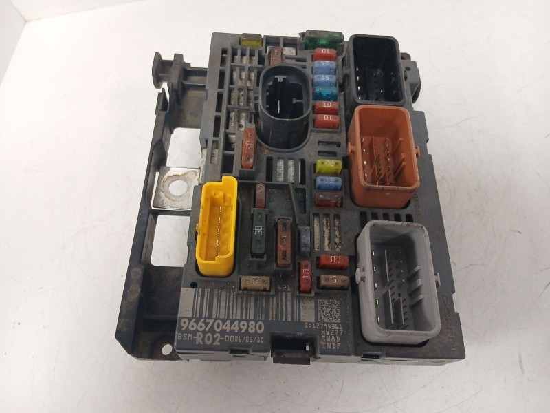 Recambio de caja reles / fusibles para citroën c5 iii (rd_) 2.0 hdi 140 referencia OEM IAM 9667044980  BSMR02