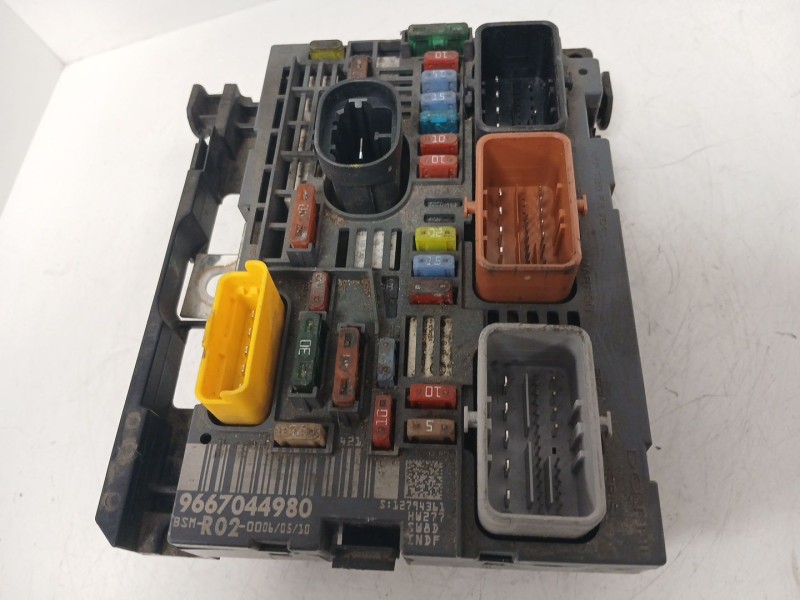 Recambio de caja reles / fusibles para citroën c5 iii (rd_) 2.0 hdi 140 referencia OEM IAM 9667044980  BSMR02