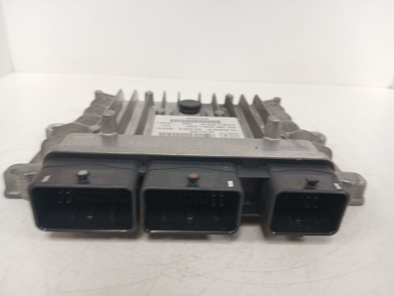 Recambio de centralita motor uce para citroën c5 iii (rd_) 2.0 hdi 140 referencia OEM IAM 9663548180  