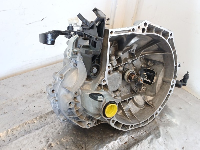 Recambio de caja cambios para peugeot 208 i (ca_, cc_) 1.2 vti 82 referencia OEM IAM 20A704  