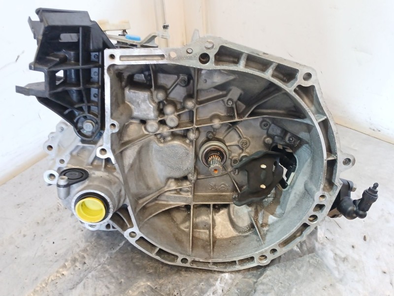Recambio de caja cambios para peugeot 208 i (ca_, cc_) 1.2 vti 82 referencia OEM IAM 20A704  