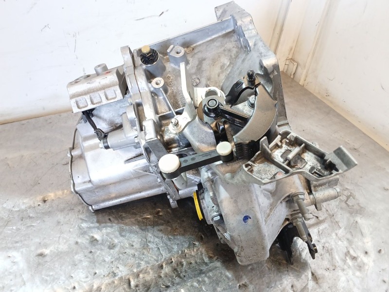 Recambio de caja cambios para peugeot 208 i (ca_, cc_) 1.5 bluehdi 100 referencia OEM IAM 20V243  