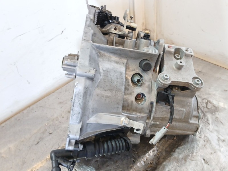 Recambio de caja cambios para peugeot 208 i (ca_, cc_) 1.5 bluehdi 100 referencia OEM IAM 20V243  