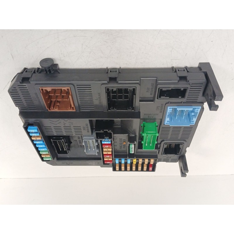 Recambio de caja reles / fusibles para peugeot 208 i (ca_, cc_) 1.2 vti 82 referencia OEM IAM 9819850080  BSIN03