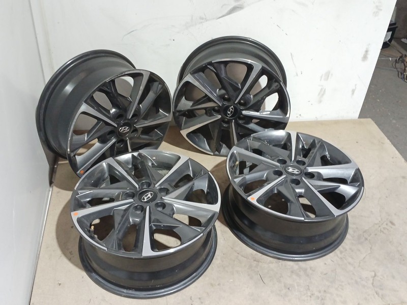 Recambio de juego llantas para hyundai i30 (pde, pd, pden) 1.5 referencia OEM IAM   
