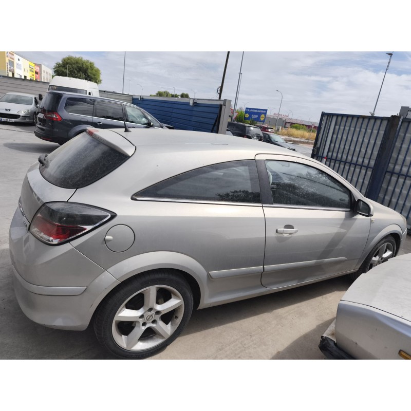 opel astra h gtc (a04) del año 2006 opel astra h gtc (a04) del año 2006