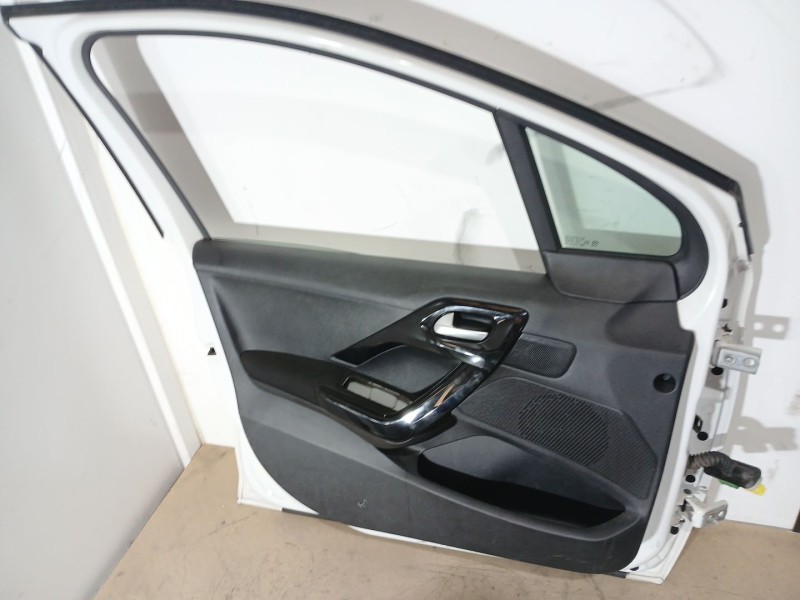 Recambio de puerta delantera izquierda para peugeot 208 i (ca_, cc_) 1.2 vti 82 referencia OEM IAM   