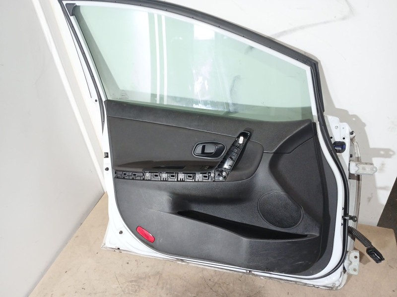 Recambio de puerta delantera izquierda para kia cee´d (jd) 1.6 crdi 110 referencia OEM IAM   