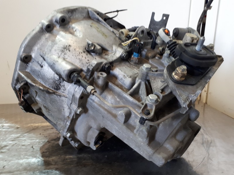 Recambio de caja cambios para renault megane ii berlina 5p confort authentique referencia OEM IAM ND0001  