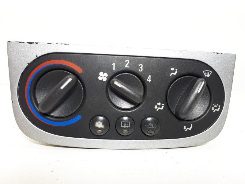 Recambio de mando climatizador para opel tigra twin top cosmo referencia OEM IAM 031110HAACI  