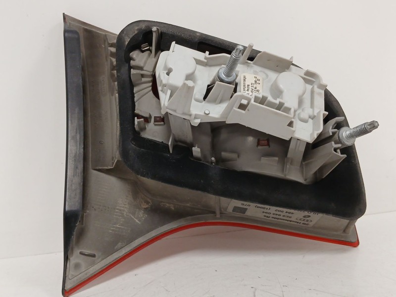 Recambio de piloto trasero derecho interior para audi a4 b7 avant (8ed) 2.0 tdi referencia OEM IAM 8E9945094  