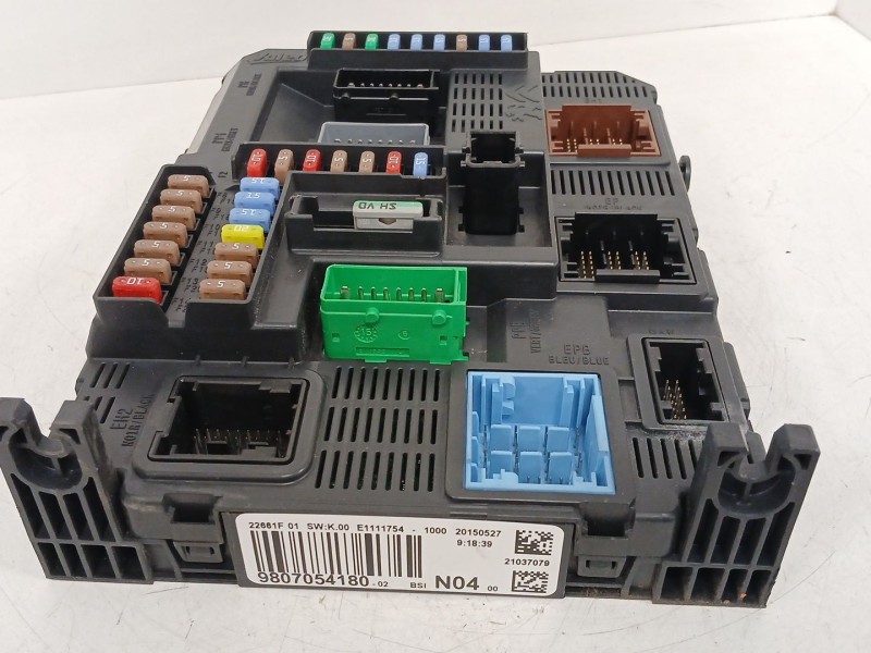 Recambio de caja reles / fusibles para peugeot 308 ii (lb_, lp_, lw_, lh_, l3_) 1.6 hdi / bluehdi 115 referencia OEM IAM 9807054