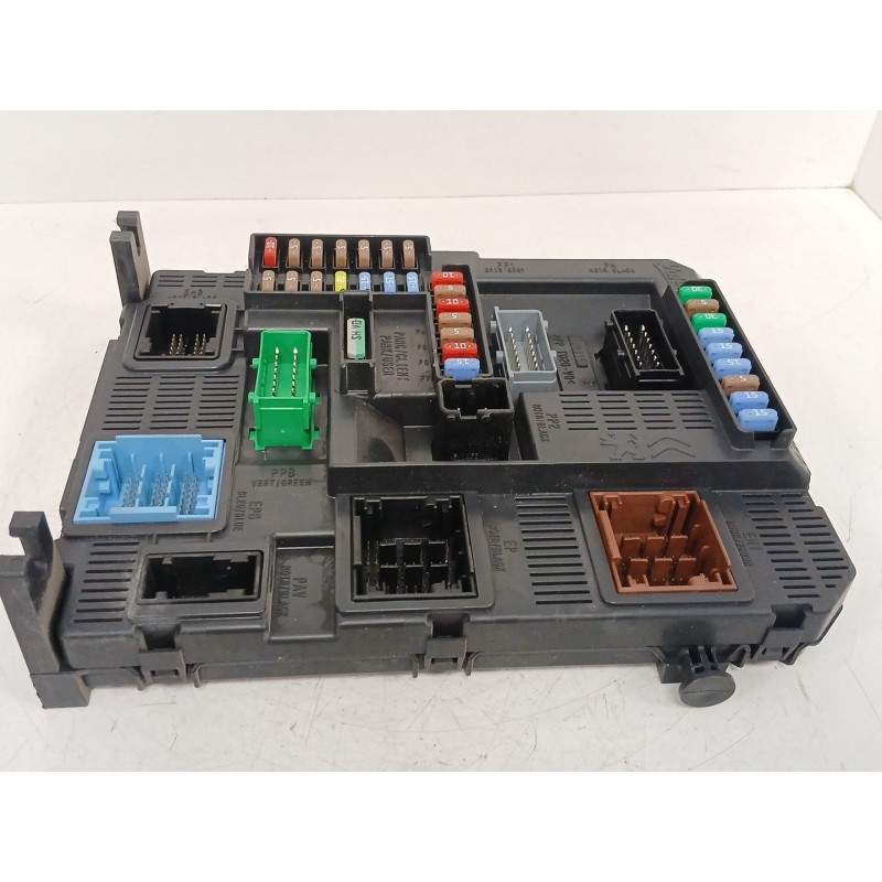 Recambio de caja reles / fusibles para peugeot 308 ii (lb_, lp_, lw_, lh_, l3_) 1.6 hdi / bluehdi 115 referencia OEM IAM 9807054