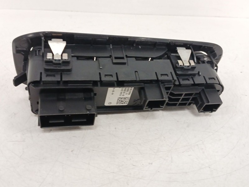 Recambio de mando elevalunas delantero izquierdo para peugeot 308 ii (lb_, lp_, lw_, lh_, l3_) 1.6 hdi / bluehdi 115 referencia 