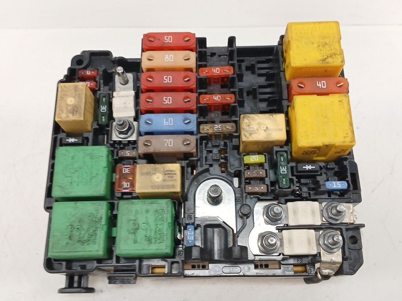 Recambio de caja reles / fusibles para peugeot 308 ii (lb_, lp_, lw_, lh_, l3_) 1.6 hdi / bluehdi 115 referencia OEM IAM 9804848