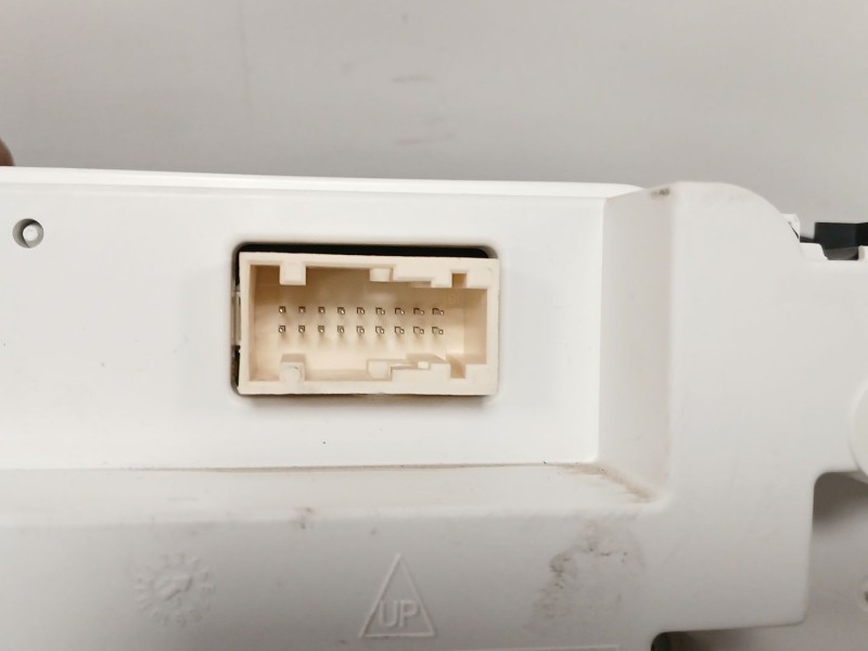 Recambio de cuadro instrumentos para peugeot 308 ii (lb_, lp_, lw_, lh_, l3_) 1.6 hdi / bluehdi 115 referencia OEM IAM 980983838