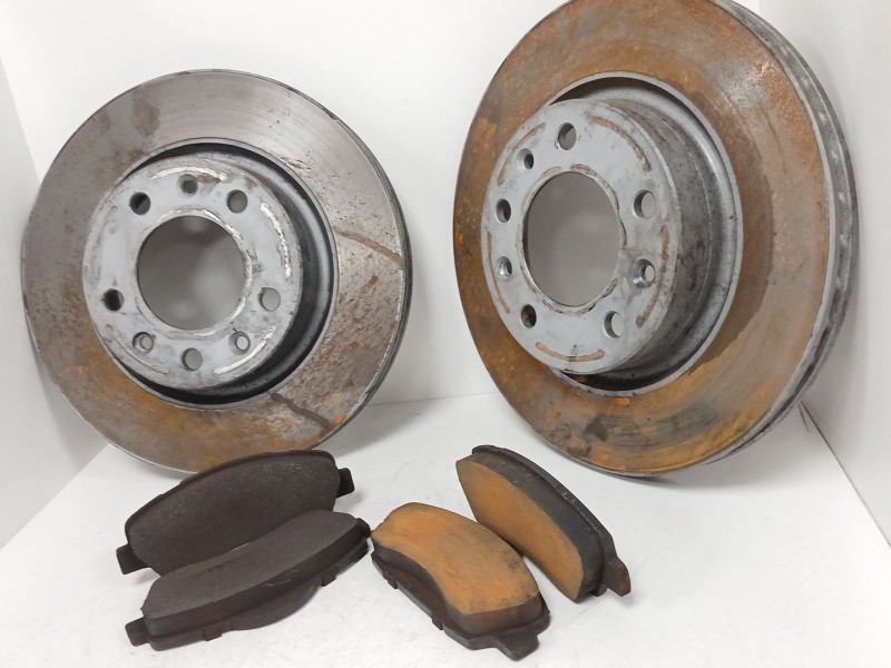 Recambio de disco freno delantero para peugeot 308 ii (lb_, lp_, lw_, lh_, l3_) 1.6 hdi / bluehdi 115 referencia OEM IAM   