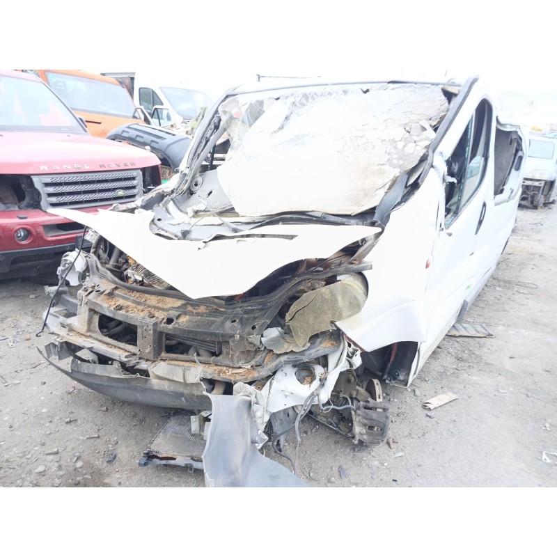 opel vivaro a autobús (x83) del año 2004 opel vivaro a autobús (x83) del año 2004