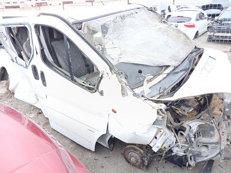 opel vivaro a autobús (x83) del año 2004 opel vivaro a autobús (x83) del año 2004