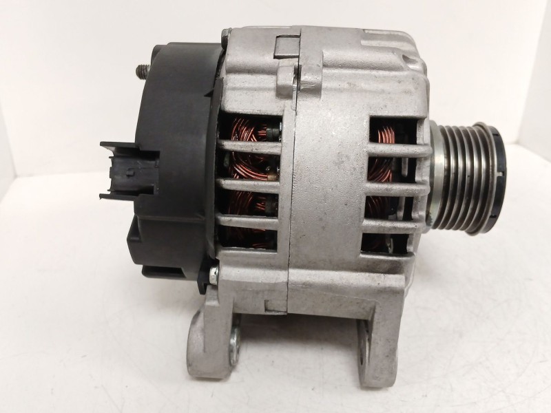 Recambio de alternador para opel vivaro a autobús (x83) 2.5 dti (f7, j7, a07) referencia OEM IAM   