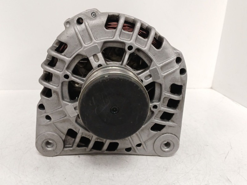 Recambio de alternador para opel vivaro a autobús (x83) 2.5 dti (f7, j7, a07) referencia OEM IAM   