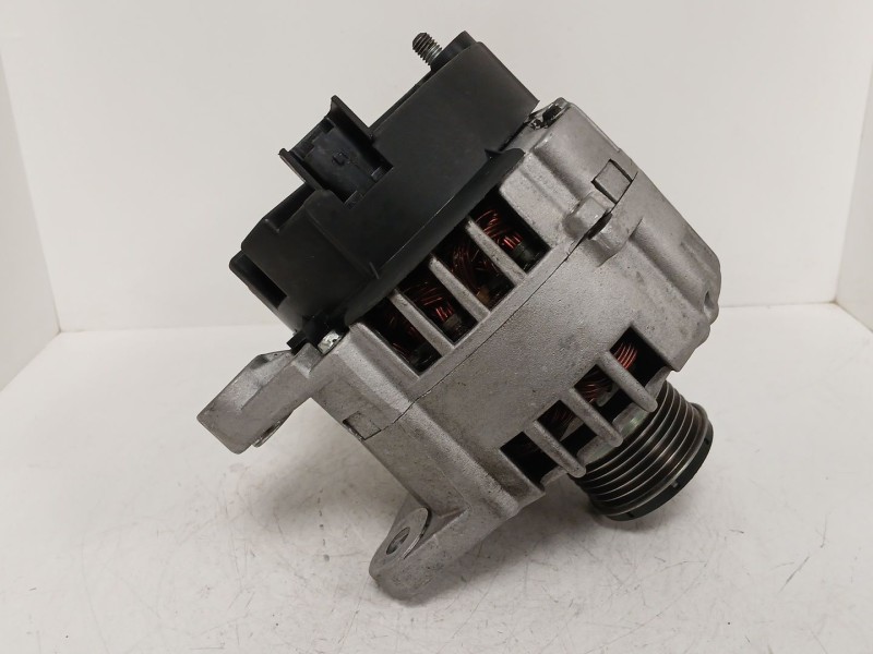 Recambio de alternador para opel vivaro a autobús (x83) 2.5 dti (f7, j7, a07) referencia OEM IAM   