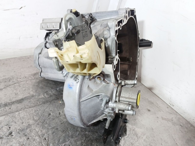 Recambio de caja cambios para citroën c4 cactus 1.6 bluehdi 100 referencia OEM IAM   