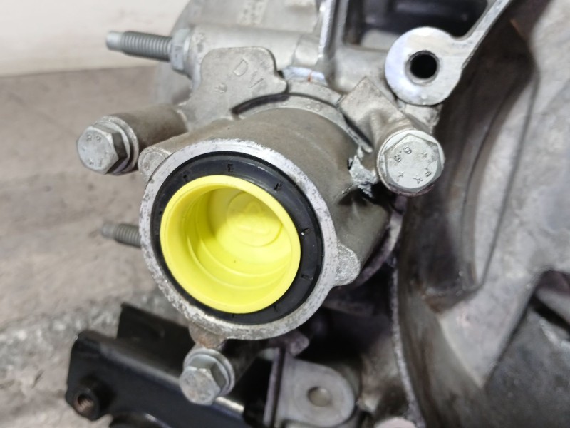 Recambio de caja cambios para citroën c4 cactus 1.6 bluehdi 100 referencia OEM IAM   