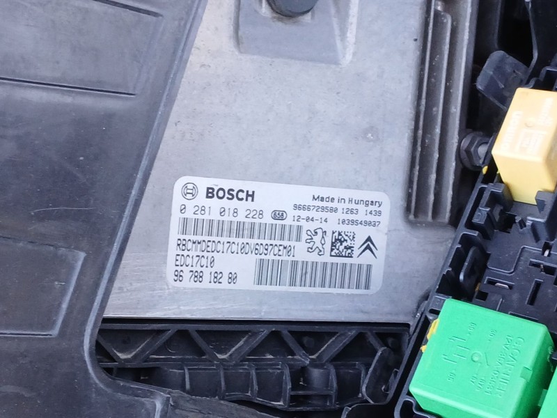 Recambio de centralita motor uce para peugeot 208 i (ca_, cc_) 1.6 hdi referencia OEM IAM 0281018228  