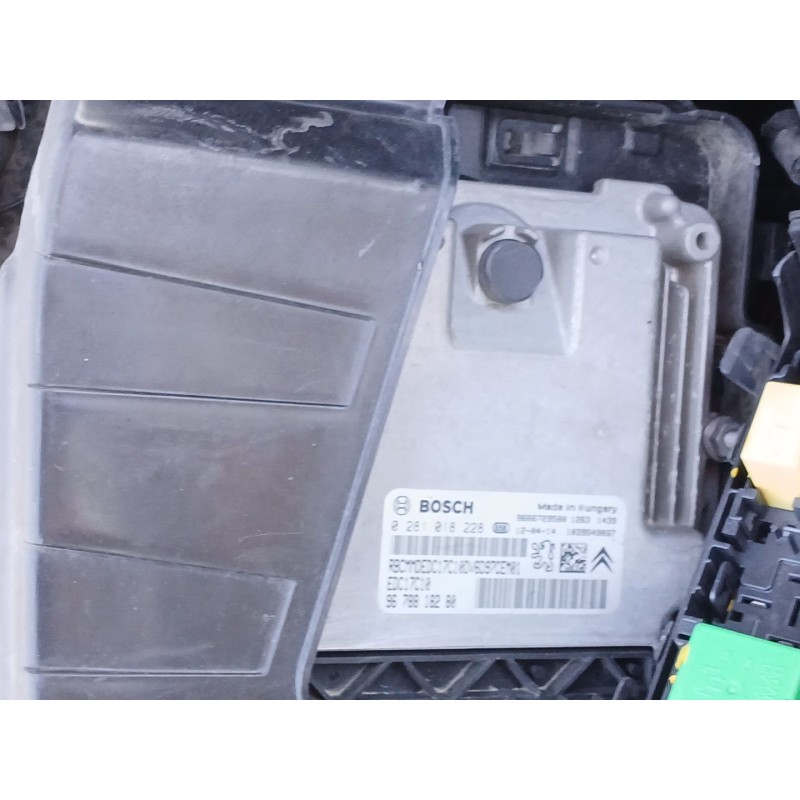 Recambio de centralita motor uce para peugeot 208 i (ca_, cc_) 1.6 hdi referencia OEM IAM 0281018228  