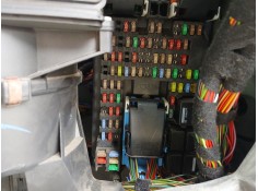 Recambio de caja reles / fusibles para land rover discovery iv (l319) 3.0 td 4x4 referencia OEM IAM   