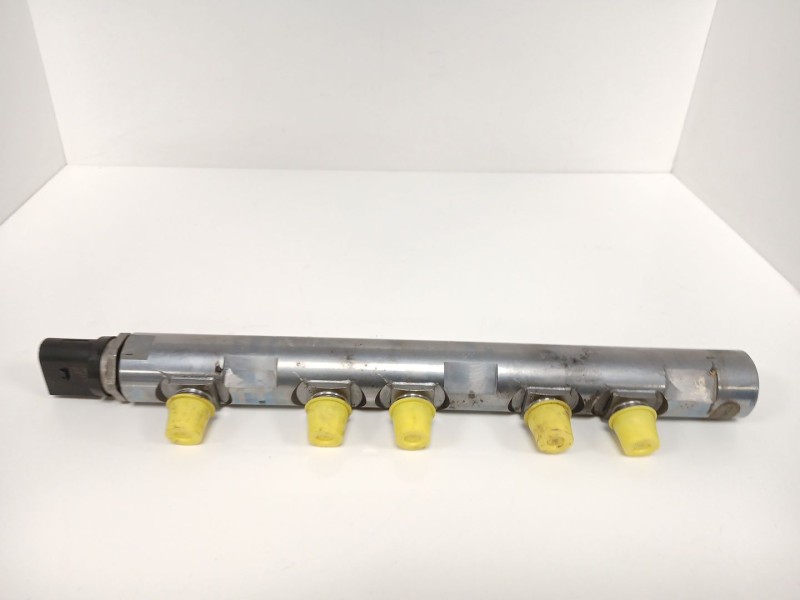 Recambio de rampa inyectora para mini mini (r56) one d referencia OEM IAM 0445214237  