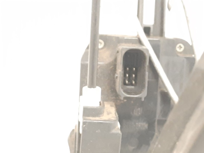 Recambio de cerradura puerta delantera izquierda para opel vectra c berlina 1.6 16v referencia OEM IAM 2447340  