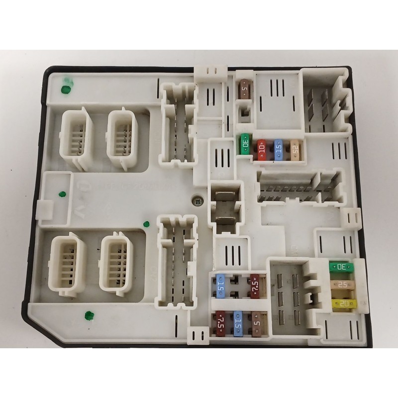 Recambio de caja reles / fusibles para renault kangoo / grand kangoo ii (kw0/1_) 1.5 dci 90 (kw05, kw08, kw0g, kw11) referencia 