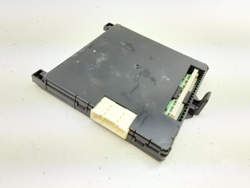 Recambio de modulo electronico para toyota yaris active hybrid referencia OEM IAM 892210D120 MB2380008621 