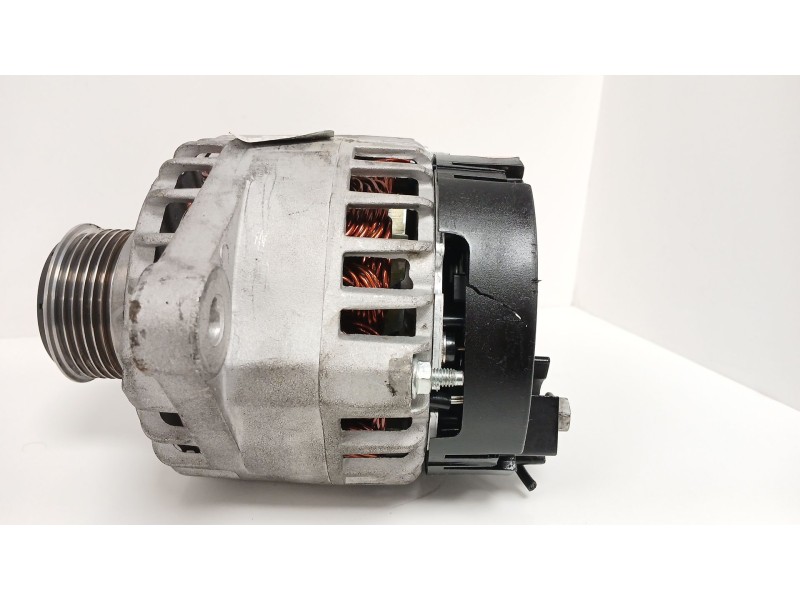 Recambio de alternador para opel zafira / zafira family b (a05) 1.9 cdti (m75) referencia OEM IAM   