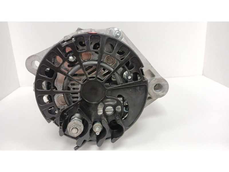 Recambio de alternador para opel zafira / zafira family b (a05) 1.9 cdti (m75) referencia OEM IAM   